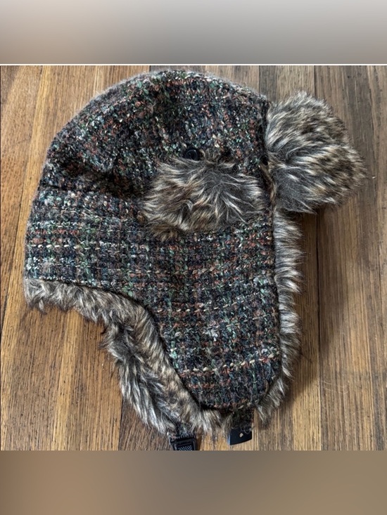 ?Brown plaid faux fur trapper hat. One size.